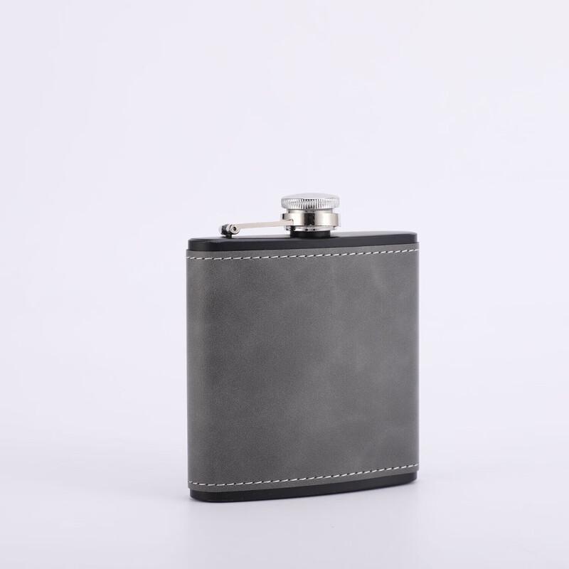 Portable Vintage Embossed Stainless Steel Hip Flask Set