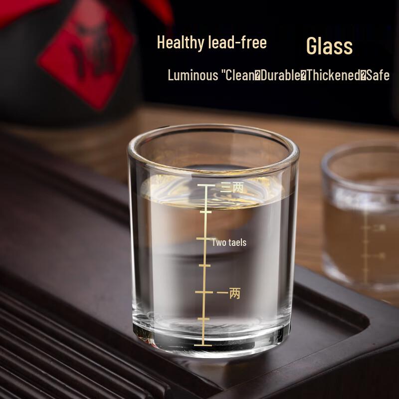 Kalibrierte Schnapsgläser aus gehärtetem Glas