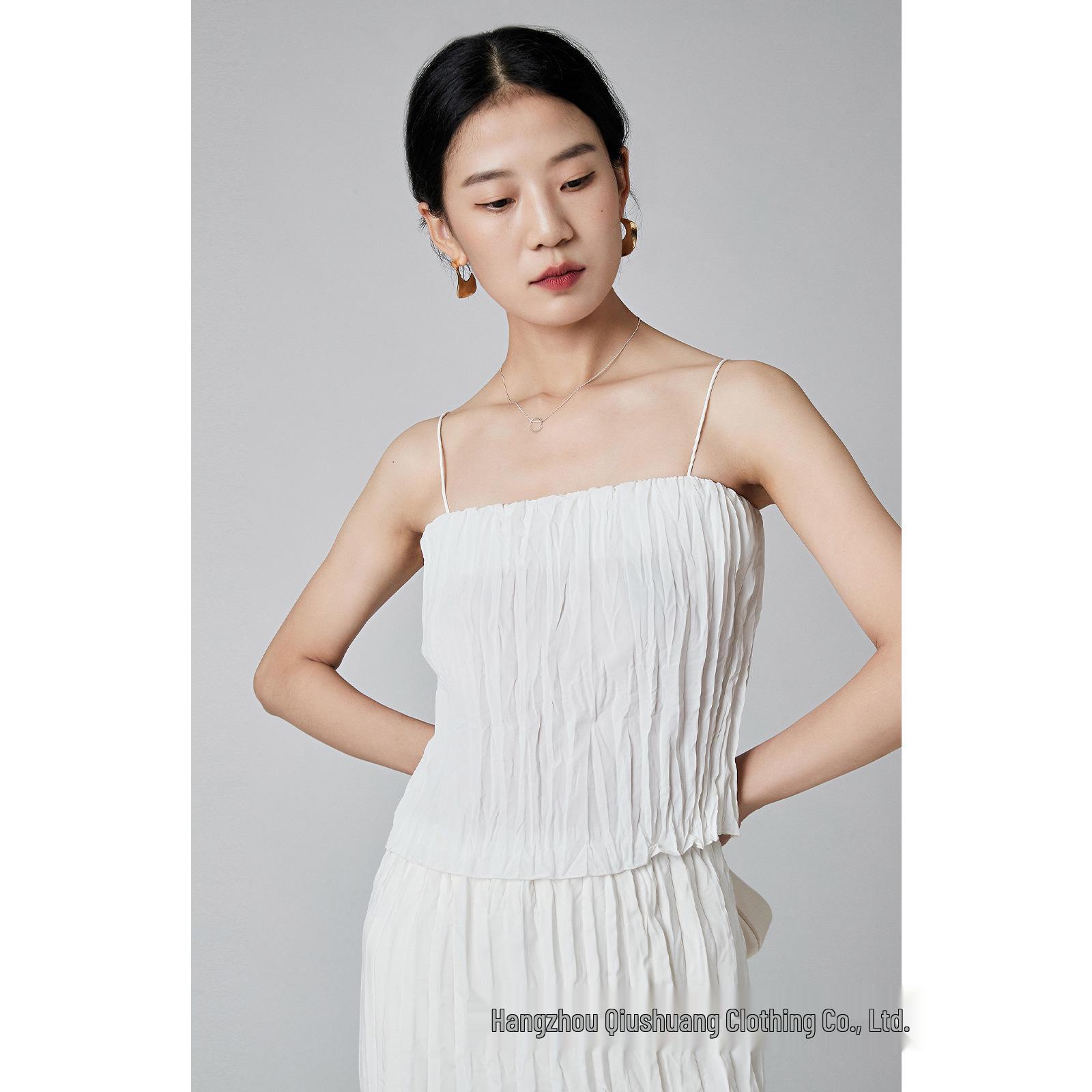 

Summer Casual Wrinkled Camisole and Skirt Set Large