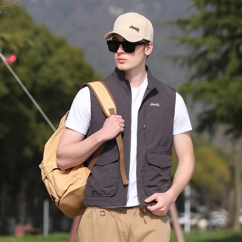 

Jeep Men s Retro Outdoor Utility Vest 2XL