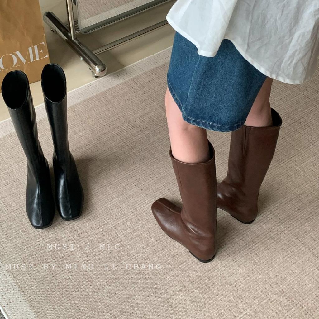 Fransk inre höjdökning men knähöga stövlar dam 2025 nya tunna knähöga stövlar fyrkantig tå platt botten ärm riddarstövlar