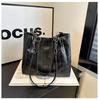 Student Party Large Capacity Bag Women's New Fashionable Chain Tote Bags Versatile Casual Shoulder Bags