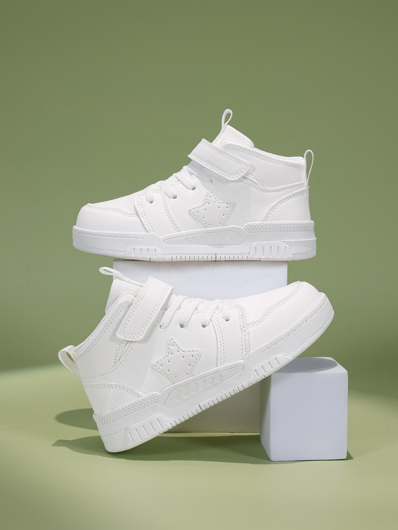 

Children s shoes spring 2025 new children s casual lightweight sports shoes soft sole medium and older children s shoes 37