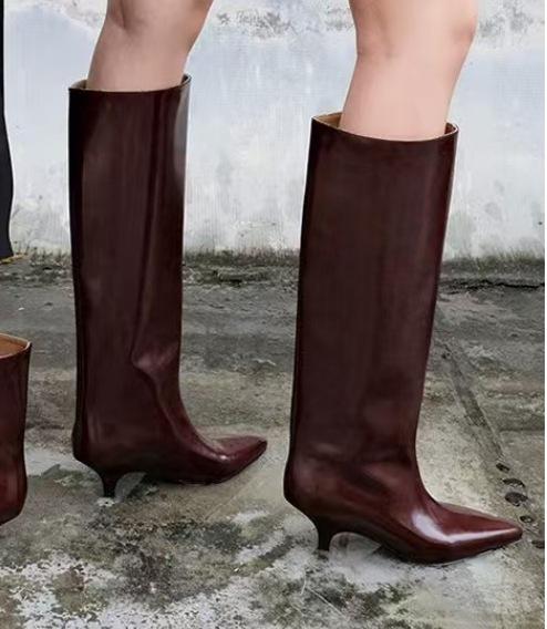 2025 Autumn and Winter New Fashion Versatile Niche French Retro Pointed Thin Heel Sleeve Cat and Short Boots Women's Hundred