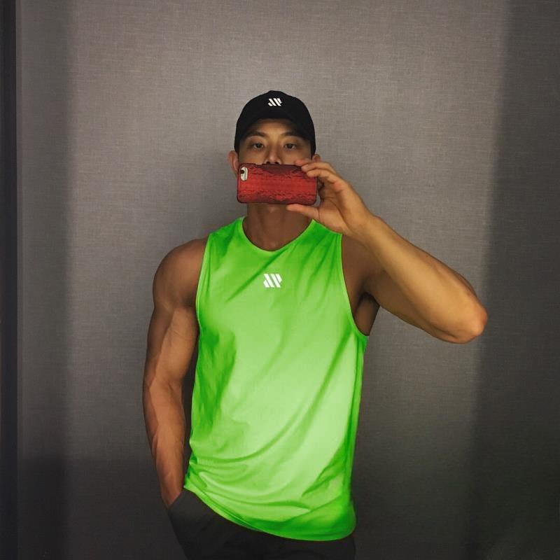 

Американский стиль Фитнес без рукавов дышащий жилет мужской быстросохнущий спортивный летний облегающий баскетбольный футболка тренировочная одежда XXXL трава зеленый