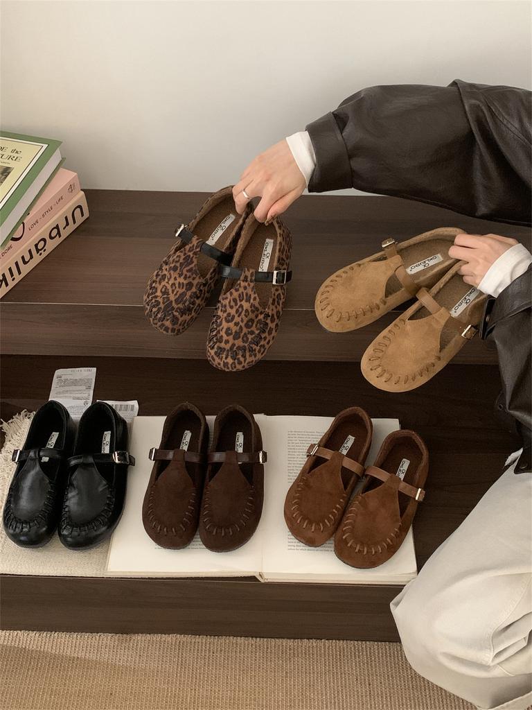 Korean version of retro style flat-bottomed velvet leopard print single shoes women's 2025 new models with skirts versatile one-word belt Mary Jan