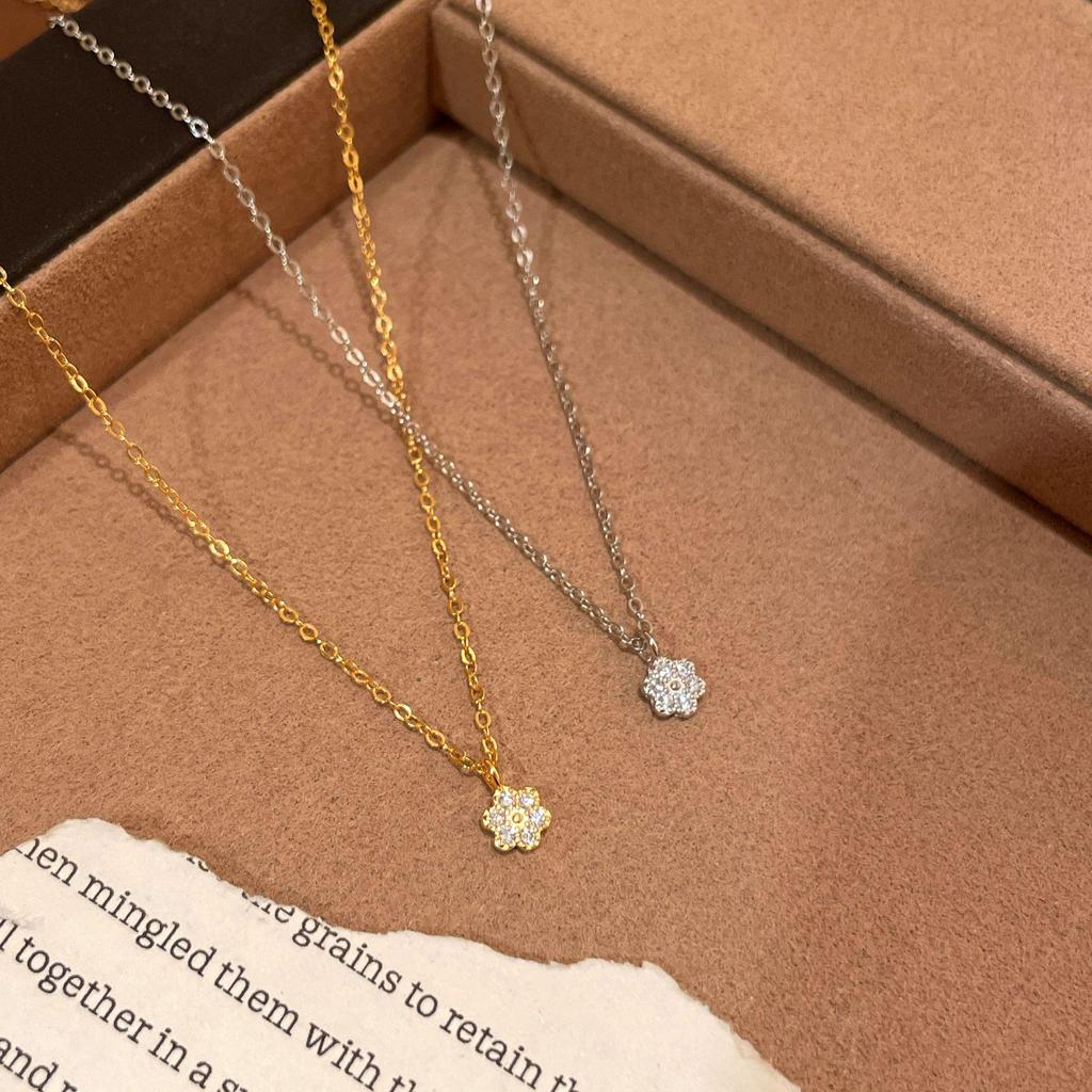 S925 Sterling Silver 18K Gold Floral Pendant Necklace for Women - Niche Design, Exquisite High-End Clavicle Chain
