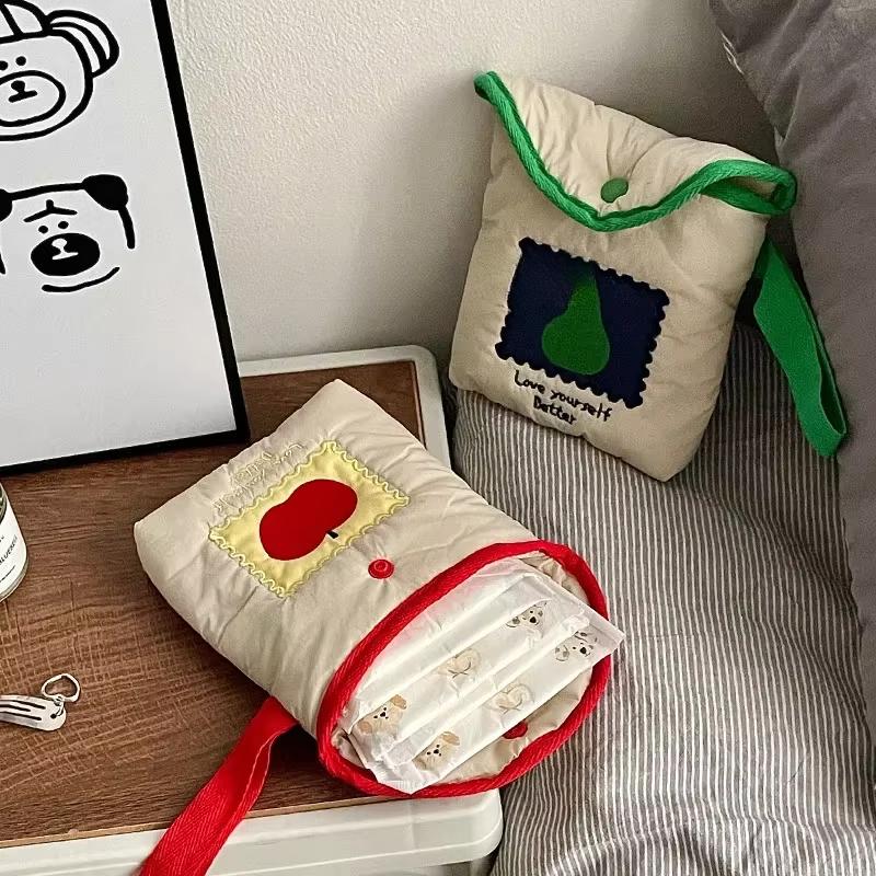 1 Piece Sweet Student Lipstick Bag for Girl Korean Fashion Sanitary Tissue Storage Bag Portable High Capacity Coin Keychain Bags