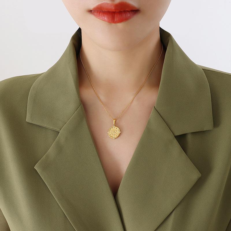 

Невыцветающий циркон инкрустированный часы ожерелье с двухсторонним отпечатком руки и ноги кулон ключичная цепочка титановые стальные аксессуары