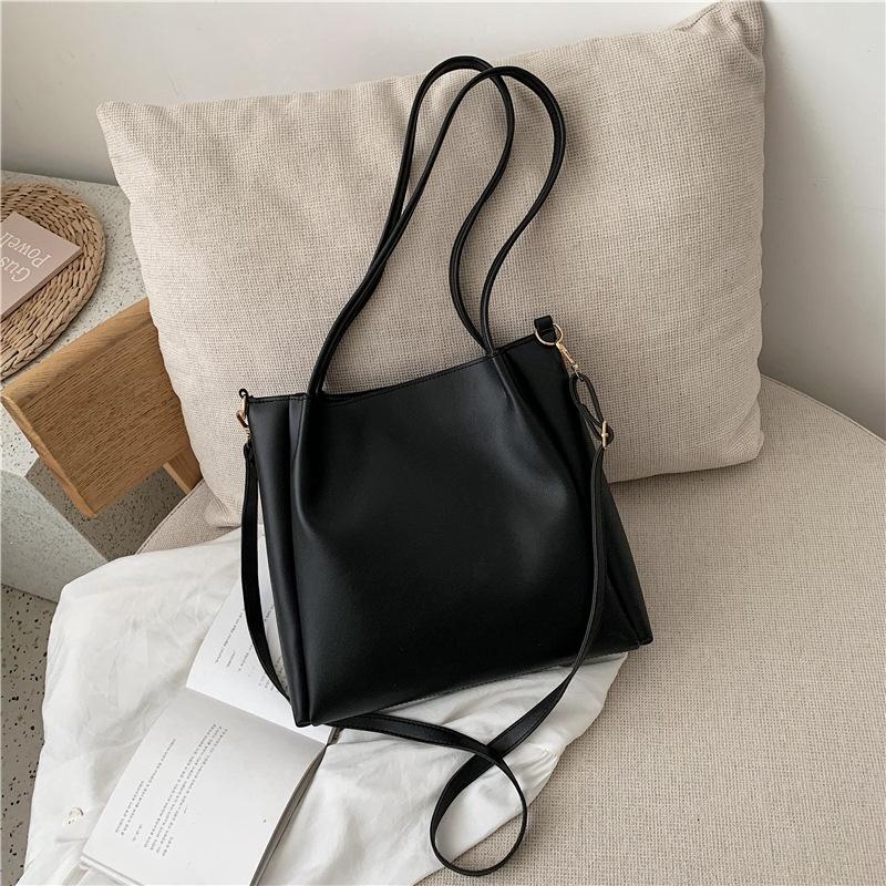 Trendy Women's Shoulder Bag With Large Capacity 2020 New Arrival Korean Style Street Fashion Pu Material