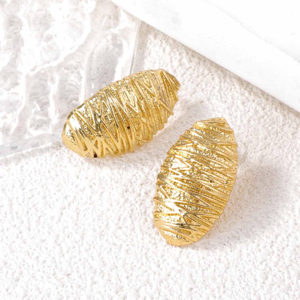 Fashion ladies personality ladies earrings