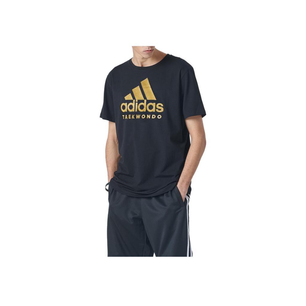 Adidas טי שירט ספורט נושמת לגברים עם הדפס לוגו רטרו, צווארון עגול ושרוולים קצרים, שחור זהב ADICTT-BG