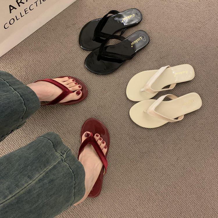French flat-bottomed retro versatile flip-flops women's summer wear seaside beach cool slippers red flip-flops