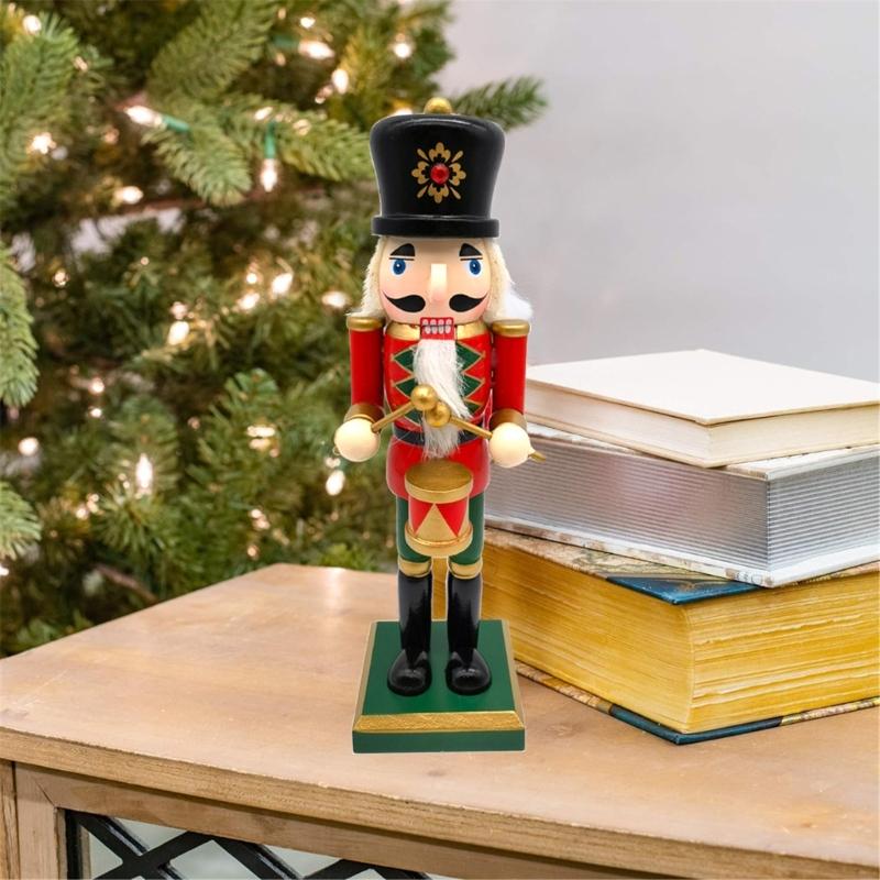 King Soldier Shape Figurine Wood Decorations for Office Unique Desktops Ornament