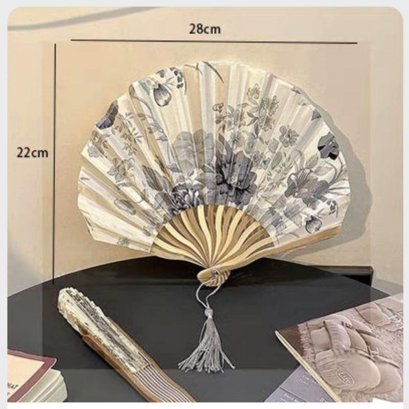 Small fan portable antique shell fan folding cool fan props Hanfu classical Chinese fan folding fan