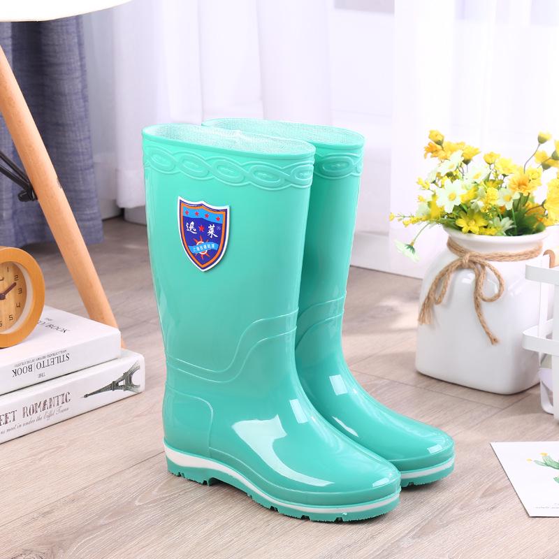 Women's Non-Slip Mid-Tube Rain Boots - Fashionable, Wear-Resistant, Waterproof Footwear for Kitchen and Outdoor Use