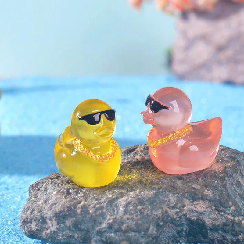 200-50Pcs Mini Glow In The Dark Gold Chain Social Duck Moss Micro Landscape Miniature Luminous Duck Diy Fairy Garden Home Decor