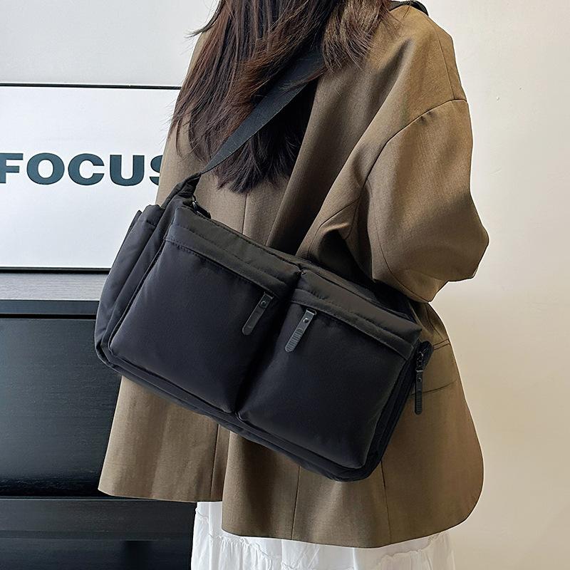 Day Single Casual Satchel Women's Shoulder Bag Messenger Bag Multi-pocket Anti-splashing Backpack Men's Commuter Computer Bag Dumpling Bag