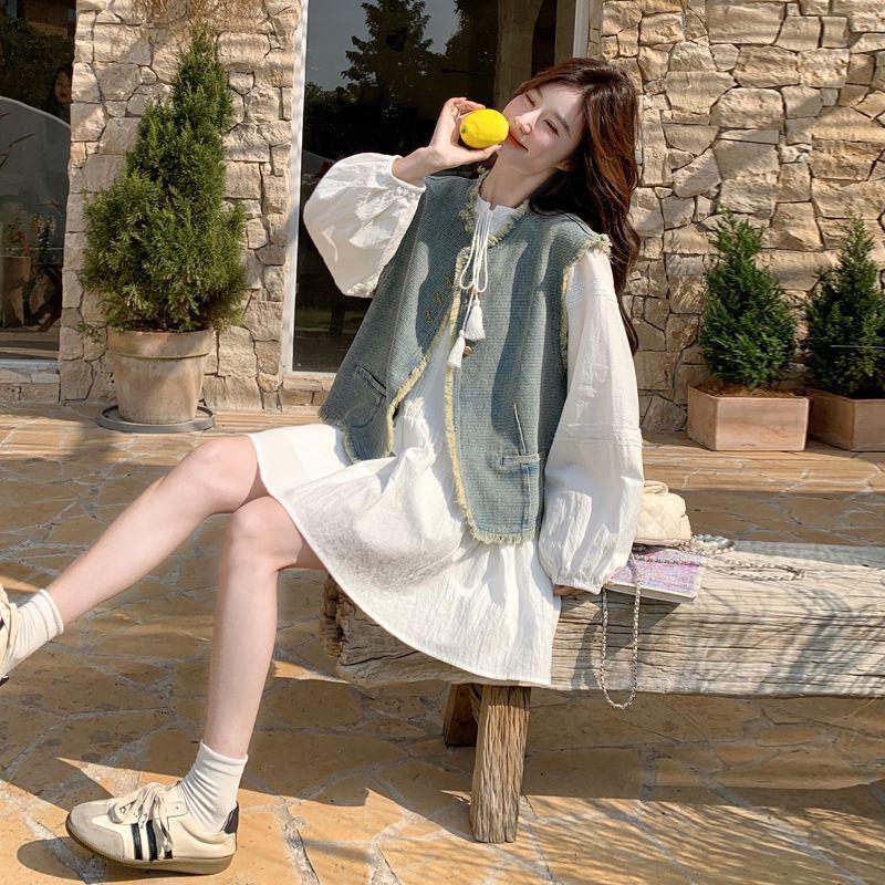 

Korean Salt-Sweet Spring Outfit: Retro Denim Vest & White Dress Set S (under 105 jin)