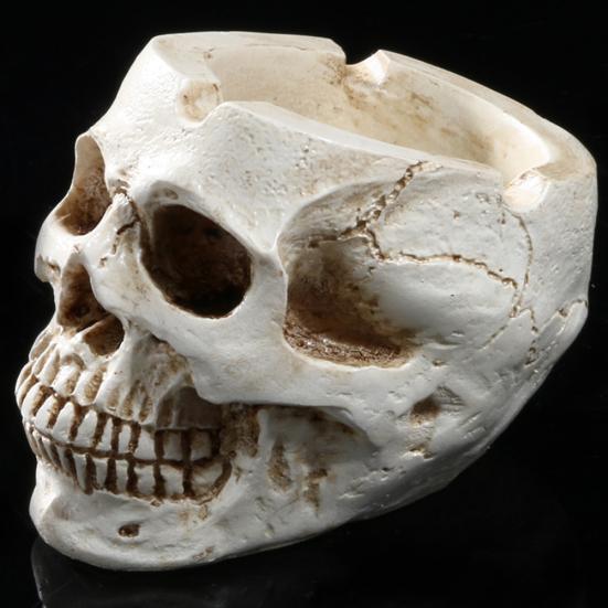 Spooky Skull Shape Resin Cigarette Ashtray Halloween Party Home Desk Decor Gift
