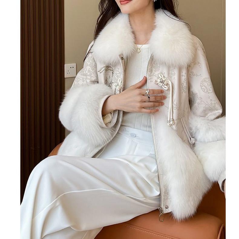 Winter Fashion Thickened Faux Fur Coat Women with Fur Collar Sheepskin Leather Jacket