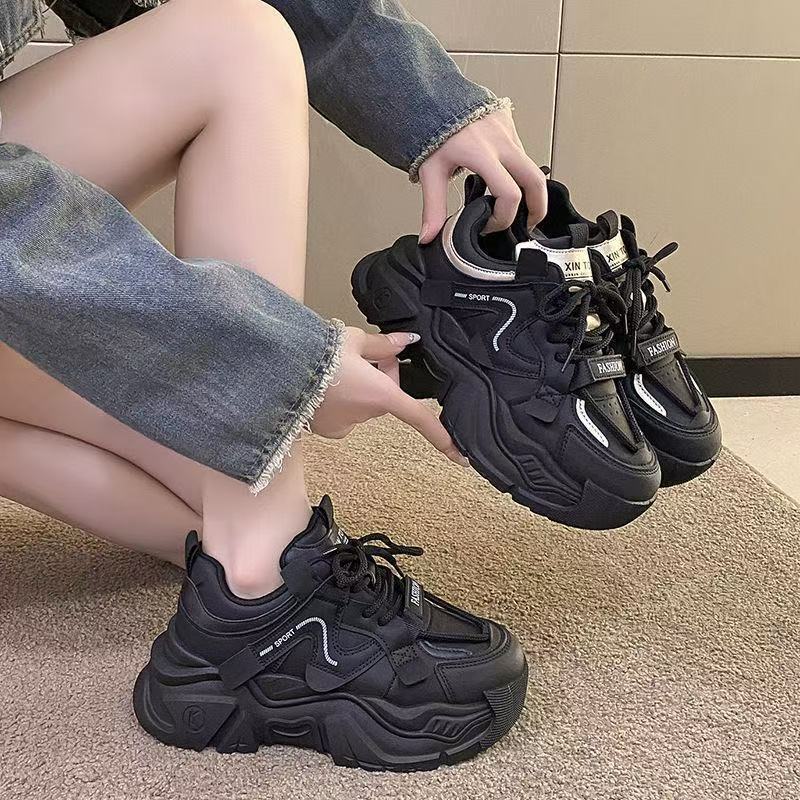Fried Street Dad Shoes Girl 2025 New Spring Popular Black Single Shoes Muffin Platform European Versatile Casual Sneakers