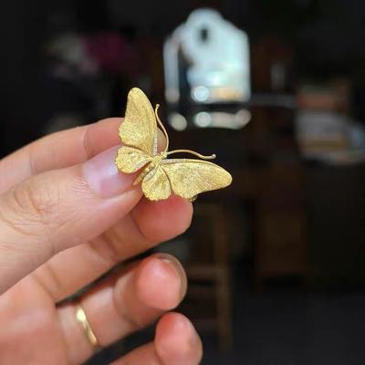 Golden Butterfly Haoshi Exquisite Brooch Design Niche Light Luxury Simple Retro Versatile Brooch