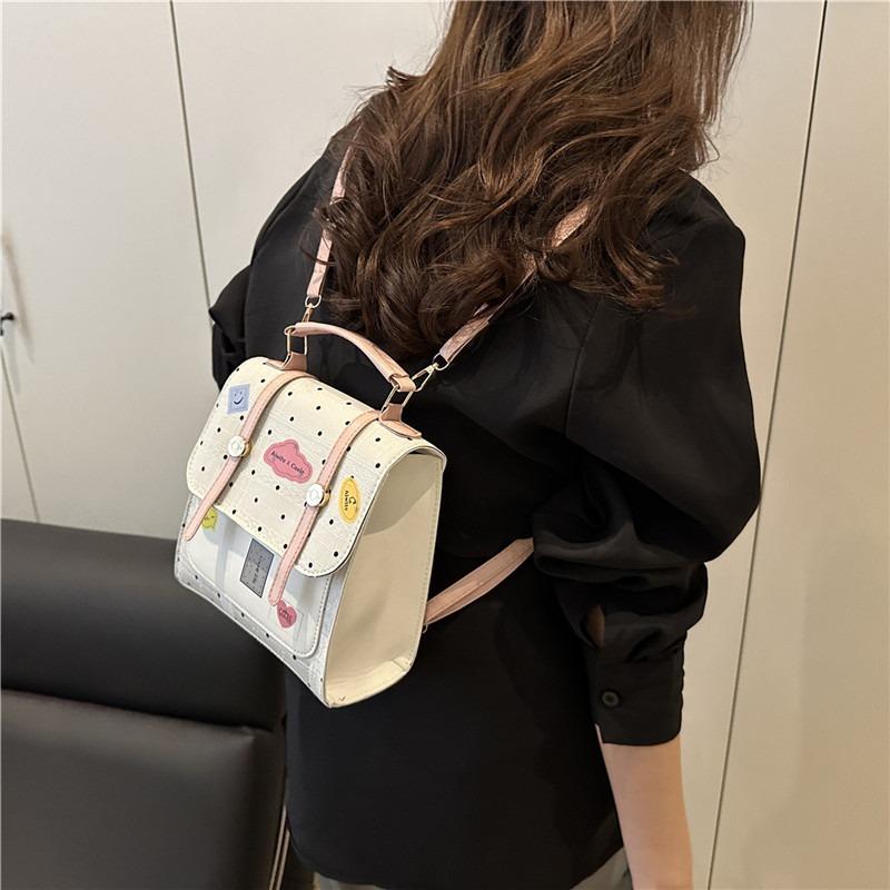 New women's bags, daily versatile bags, casual commuting fashion trend, simple and cute backpack.