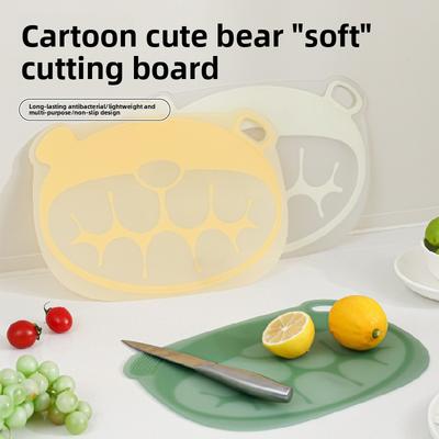Silicone Little Bear Soft Cutting Board - Lightweight Chopping Board for Babies - Suitable for Cutting Fruits