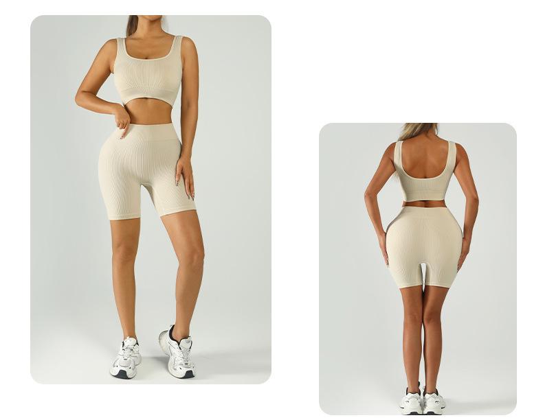 Ribbed Band Outerwear: Tight-Fit Bra & High-Waisted Sports Shorts Yoga Set with Chest Pads - Quick-Dry Peach Fitnesswear.