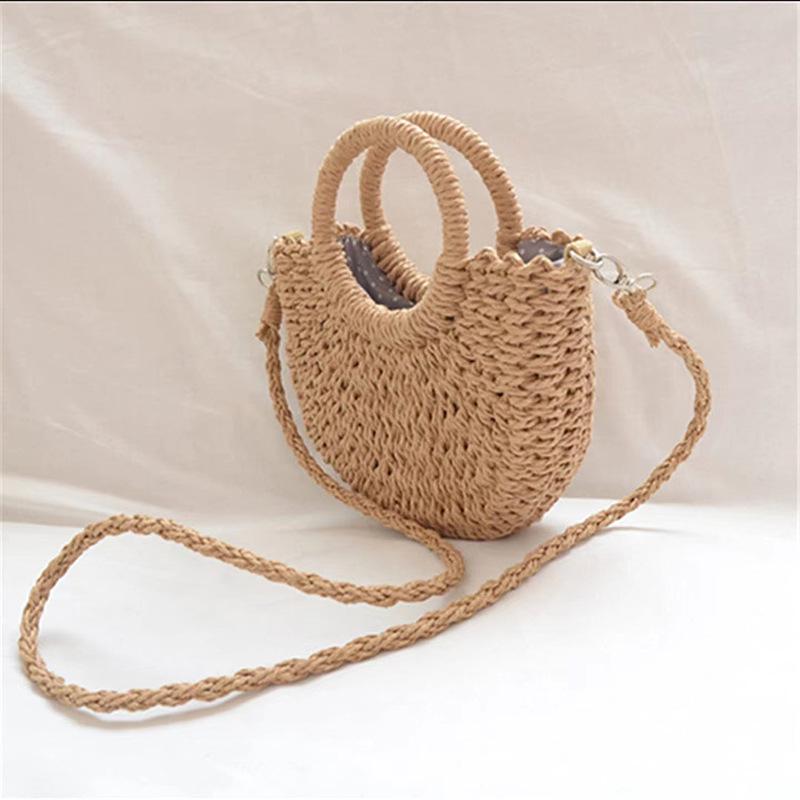 2026 Artistic Retro Round Woven Handbag - Large Capacity Women's Beach Bag