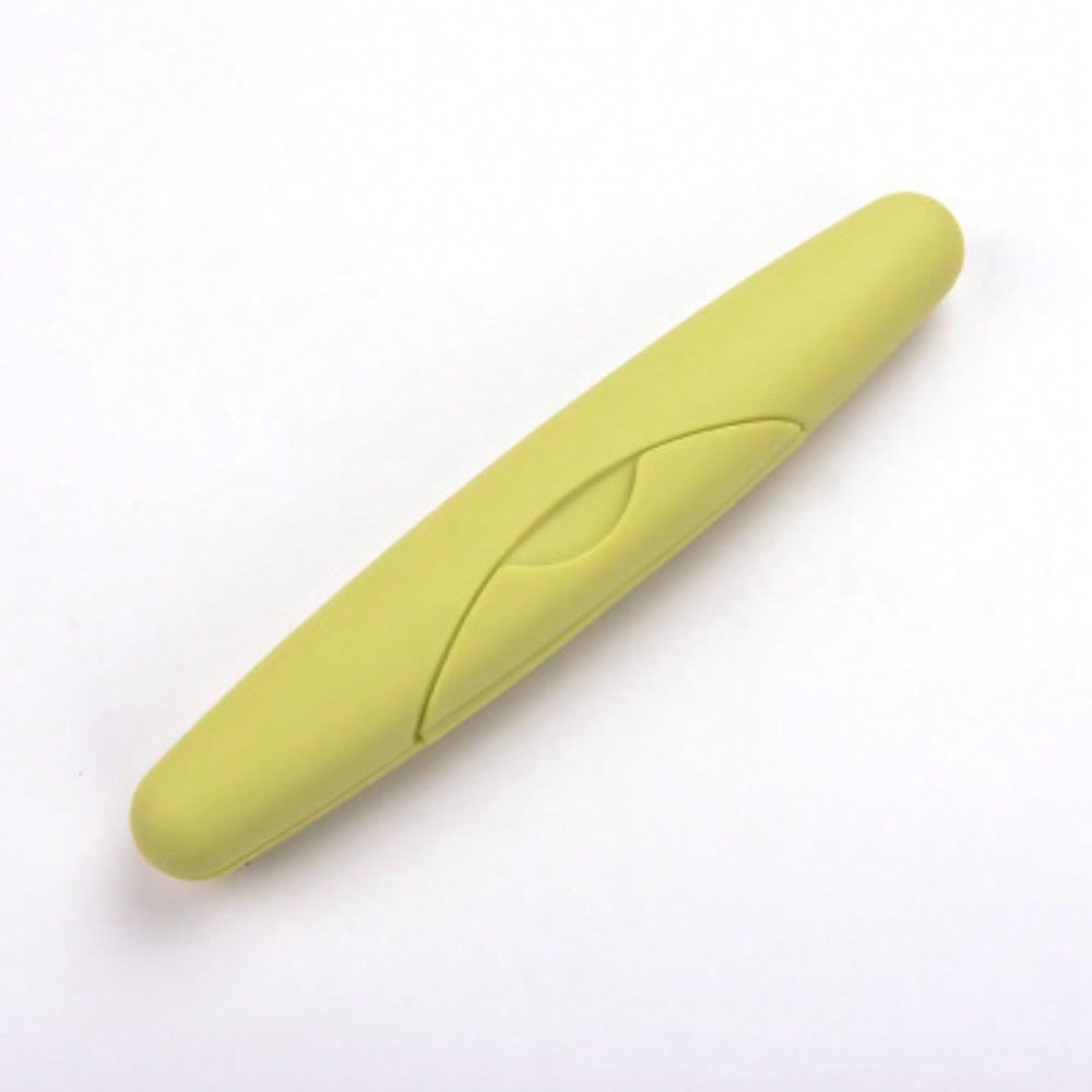 A Single Portable Toothbrush Case That Is Dust-Proof, Made Of Plastic, Designed For Daily And Travel Use, Suitable For Bathroom Storage