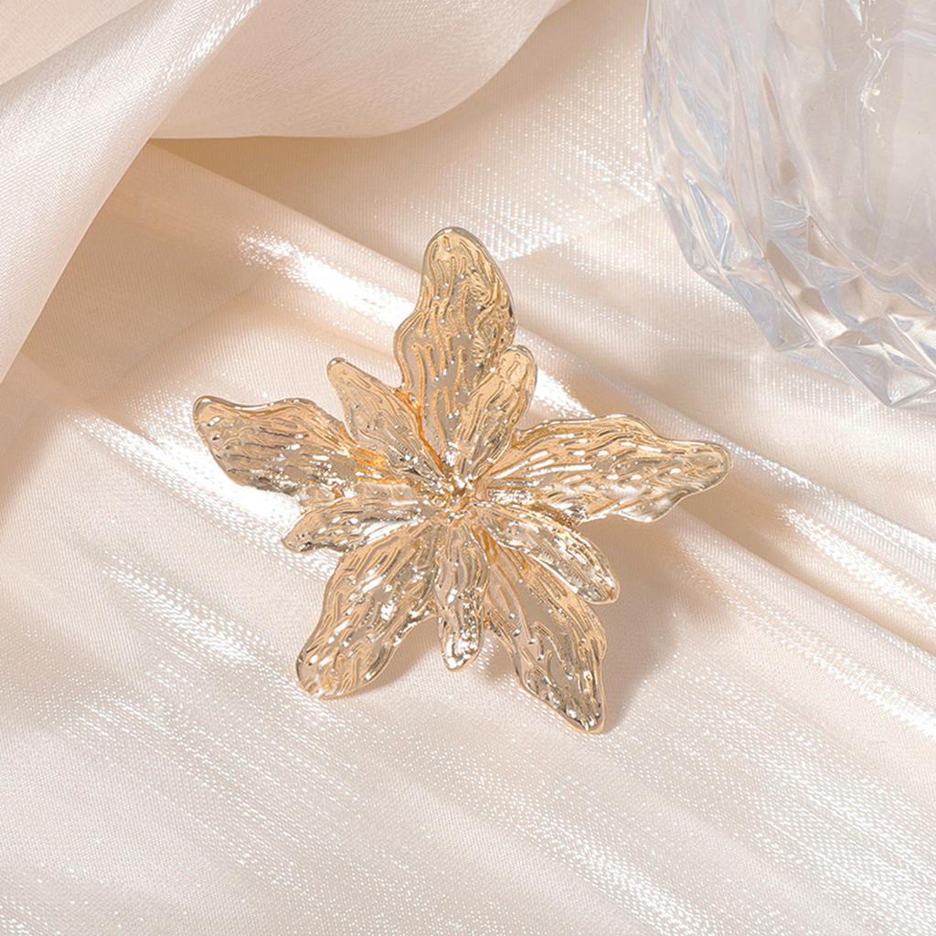 European and American simple and fashionable retro alloy flower female personality metal texture flower live ring