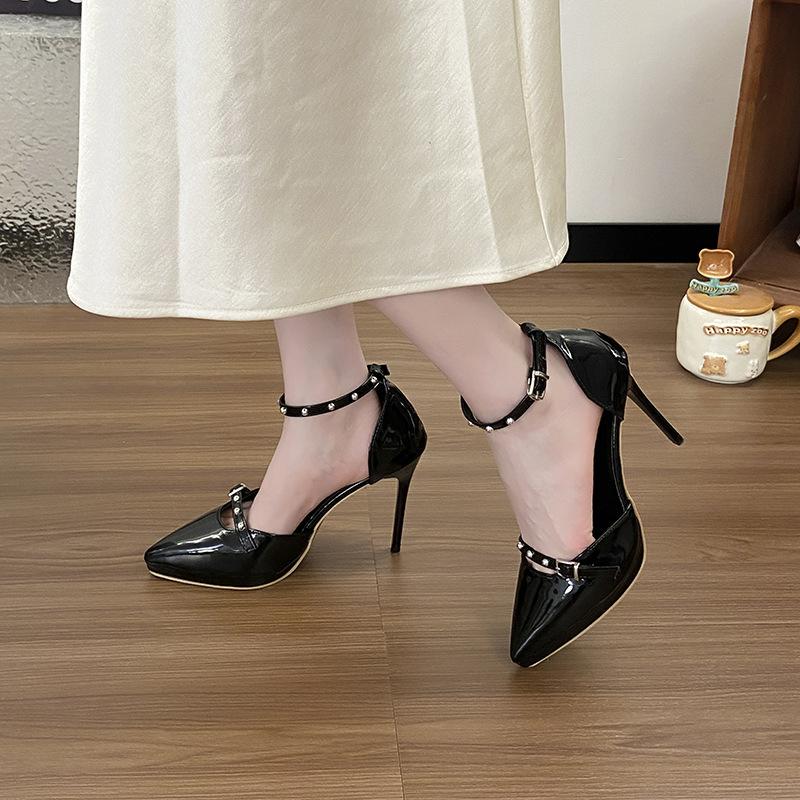 2025 spring and summer new black pointed high heels temperament fashionable patent leather bag head sandals women's stiletto sandals