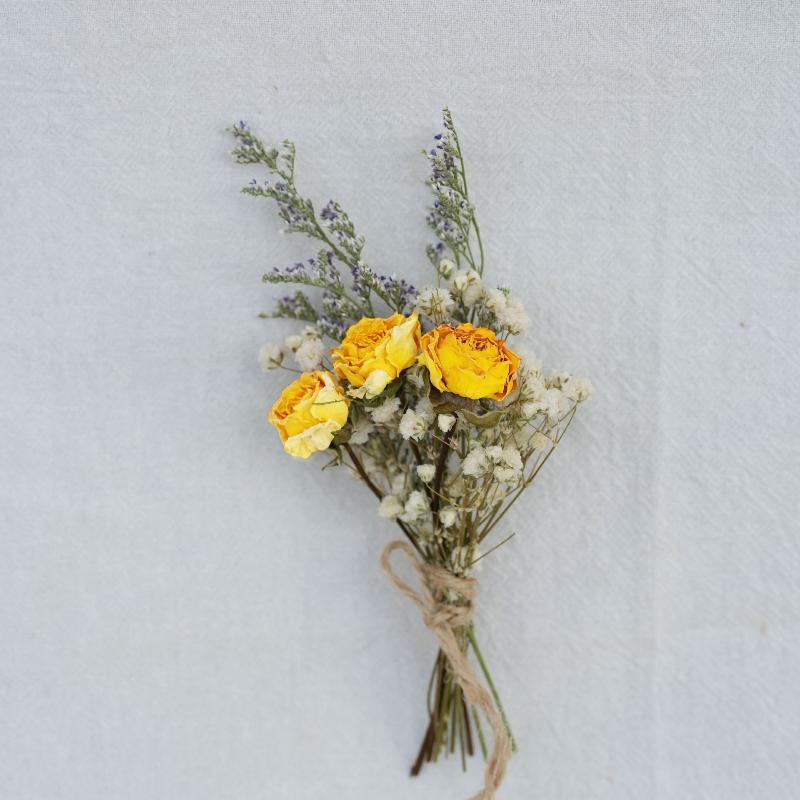 Handcrafted Mini Natural Dried Flower Bouquet 1Pcs Groomsmen Buttonholes for Wedding Bridesmaid Corsage Rustic Decor