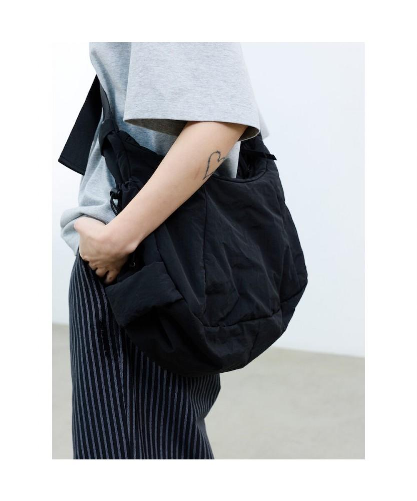 Sand Sound (Unisex) Cushion Crossbody Bag Medium Black