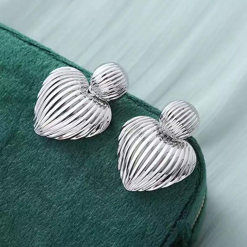 

chunky round heart gold color drop earring vintage punk geometric statement earrings for women party fashion Zircon accessories медный