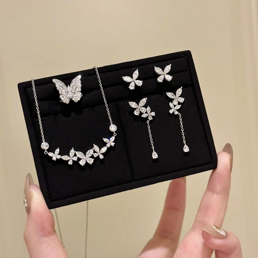 Point Drill Cold Butterfly Stud Earrings, Unique Light Luxury Exquisite High-End Mini Butterfly Earrings