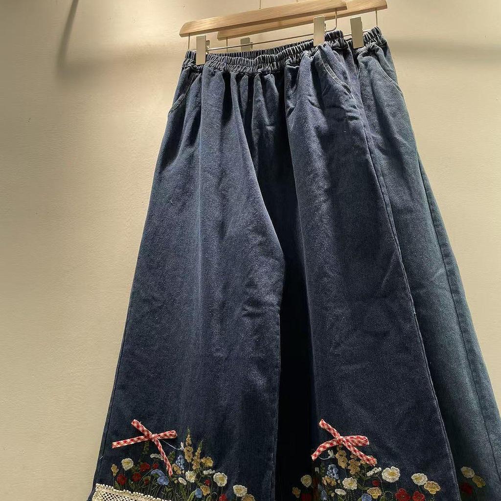 Haftowane Jeansy Szerokie Nogawki z Elastyczną Talia w Stylu Mori Girl dla Kobiet