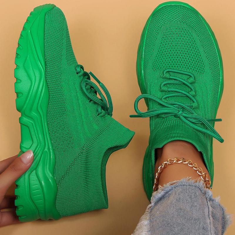 Fashion Red Sneakers Breathable Knitted Shoes For Women Lightweight Non-slip Platform Socks Shoes Tennis Thick Sole Shoes Spring