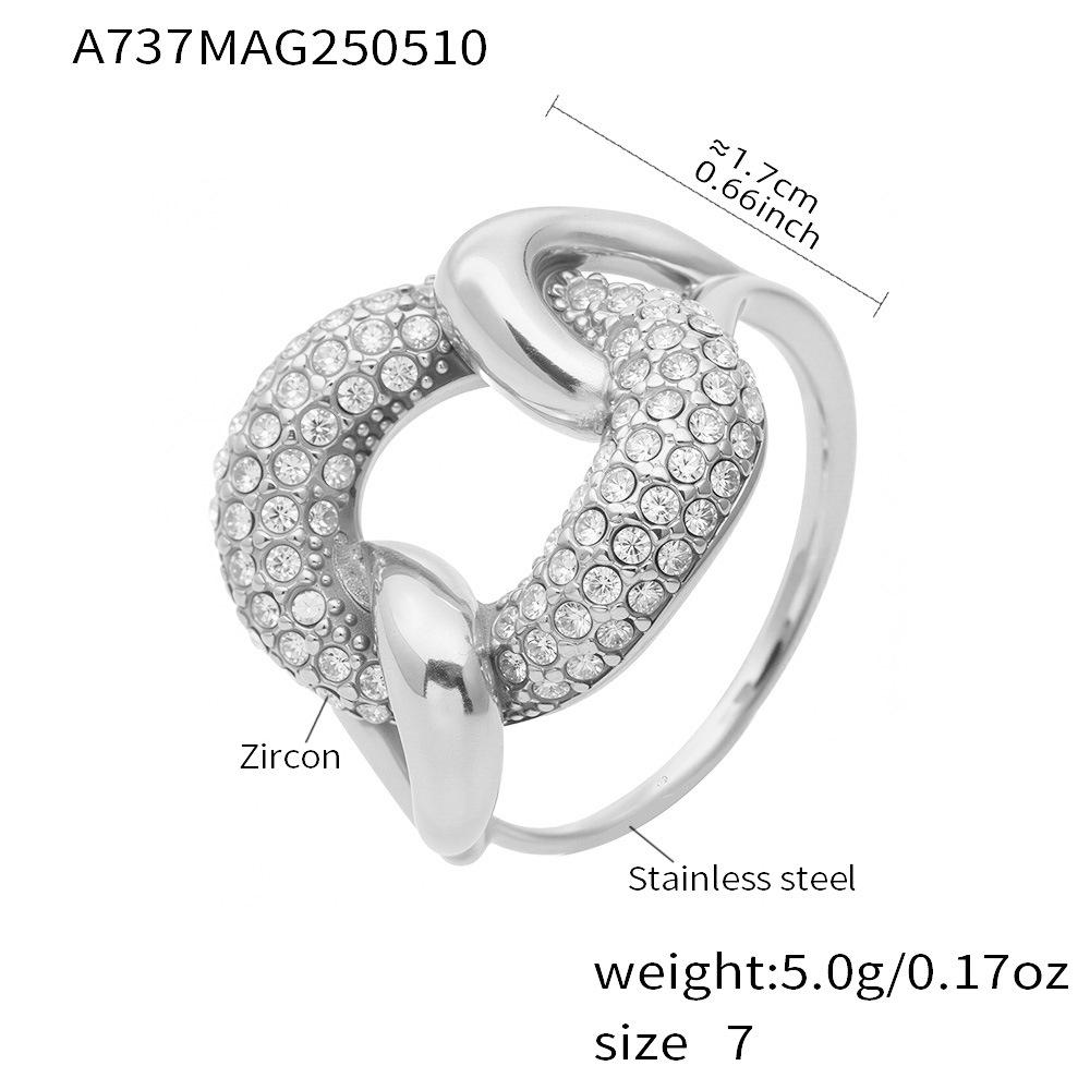 Qiong Yao Elegant 5A Zirconia Geometric Full Diamond Ring, Light Luxury Stainless Steel Plated with 18K Gold. Size 7
