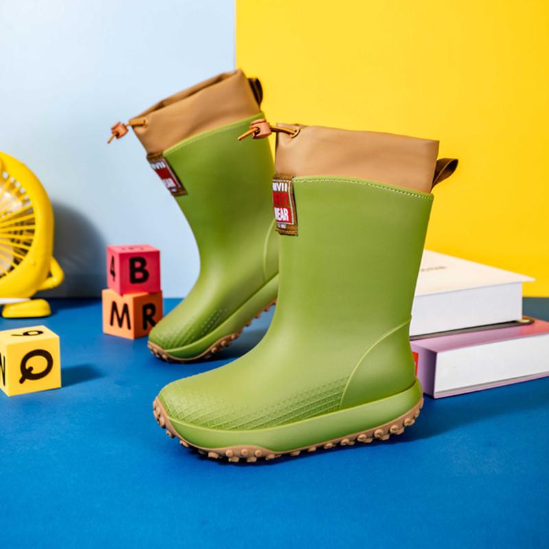 Unisex Baby-Regenstiefel - Kurz, Rutschfest, Winddicht, Aus einem Stück geformtes Gummi mit warmem Kordelzug am Knöchel.