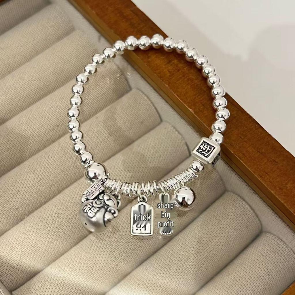 Retro Lucky Cat Bead Bracelet: Women's Fashion for Wealth & Fortune