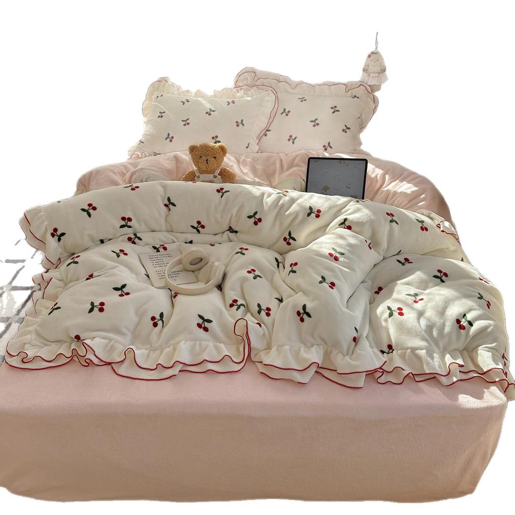 Cherry Lace Overlock Velvet 4-Piece Winter Bedding Set