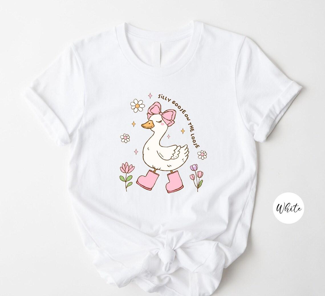 

Vintage 80s Goose Shirt Funny Blue Ribbon Goose TShirt Retro Goose Graphic Shirt Cute Farm Animal Tee Cottagecore Gift Tee 4XL