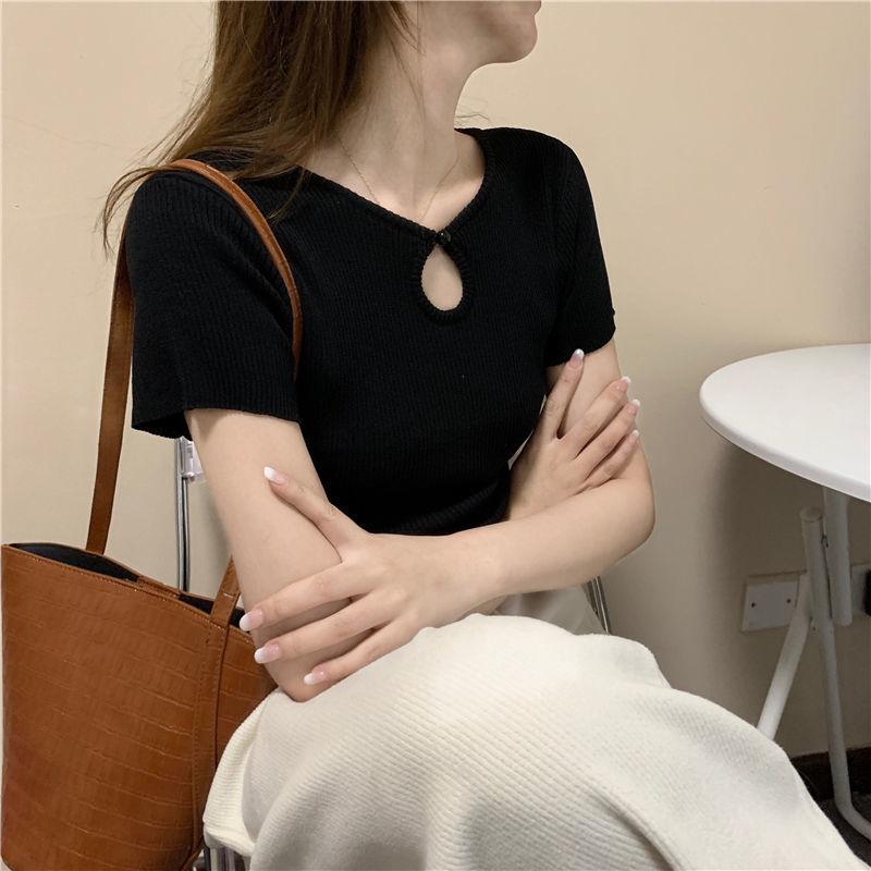 Summer Sexy Hollow Button Knitted Short Sleeved T-shirt with Women's Design Sense Short Style Interior Look Thin Bottom Shirt Top
