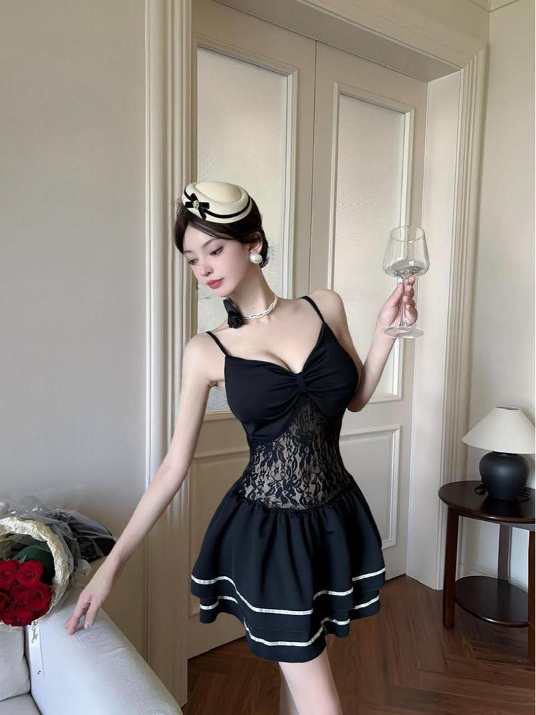 9484 Sukienka klubowa bez pleców, wyszczuplająca, na ramiączkach spaghetti dla kobiet