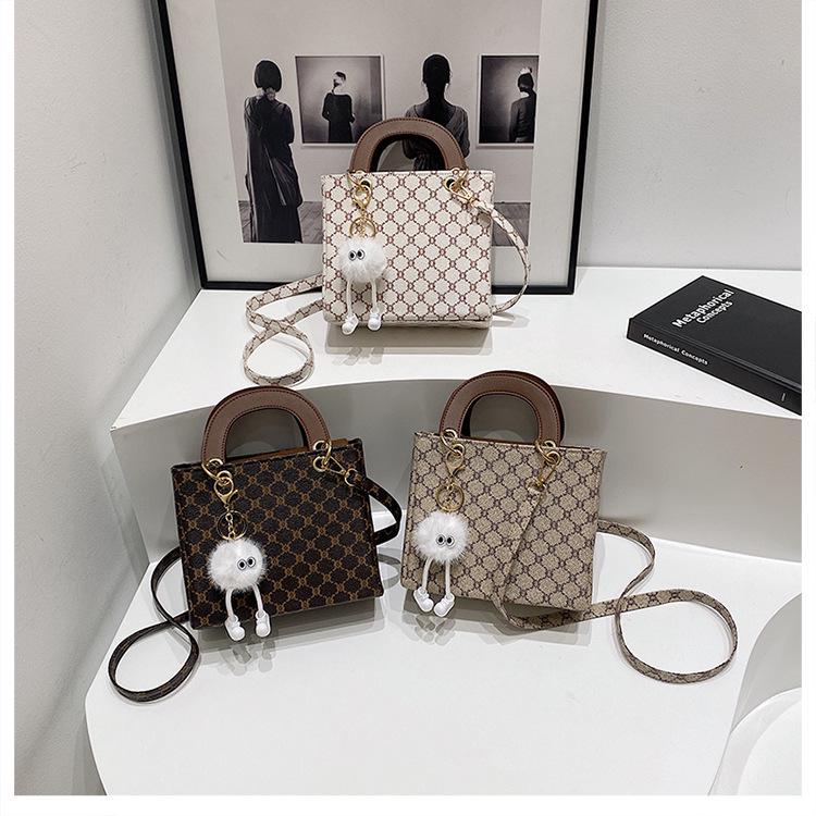 2024 Vintage Blumenhandtasche: Stilvolle Damen Schulter- & Umhängetasche für vielseitiges, elegantes Pendeln