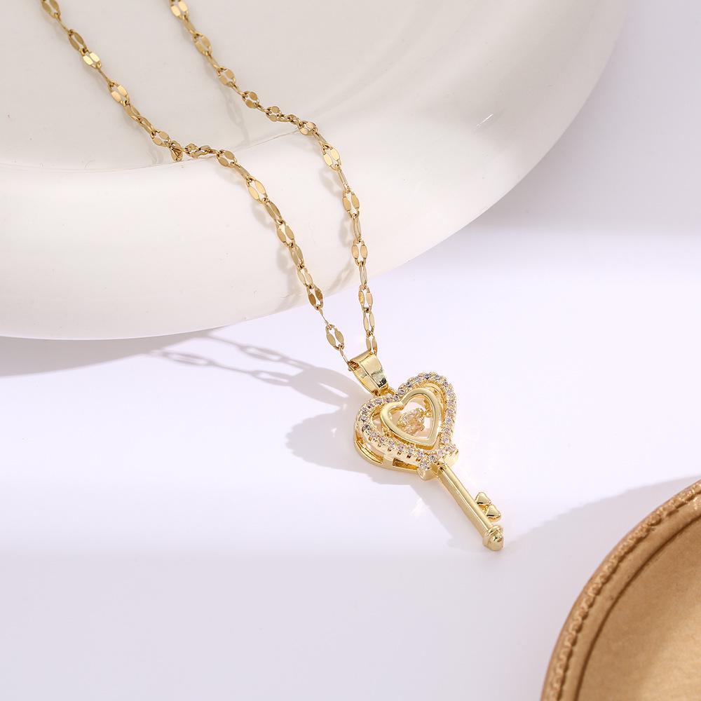 Hochwertige Damen Halskette aus Titanstahl mit vierblättrigem Kleeblatt - Nicht verblassend, vielseitige Schlüsselbeinkette