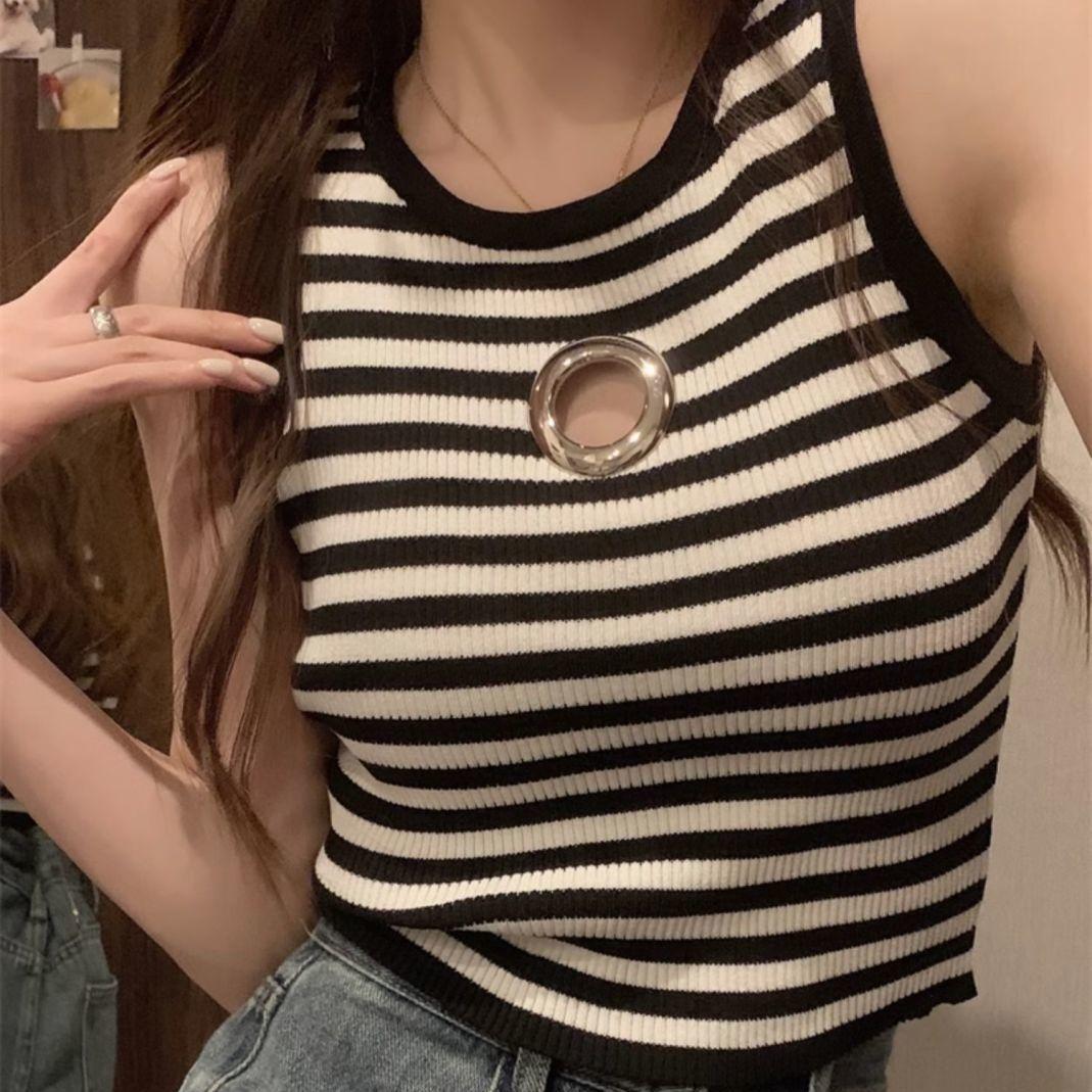 Французский летний вязаный жилет без рукавов женский стильный 3D металлический акцент горячая девушка облегающий базовый топ one size